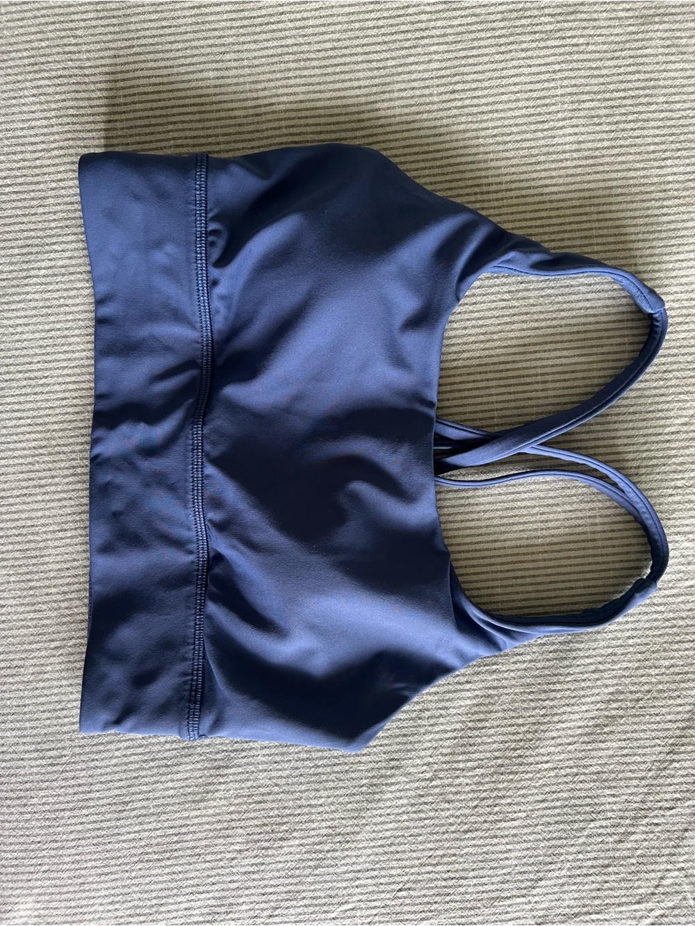 lululemon athletica blue energy sports bra and align shorts (6”) set - Picture 5 of 6
